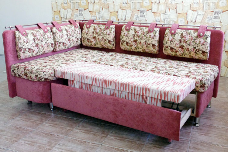 Угловой диван со спальным местом на кухню 110х190